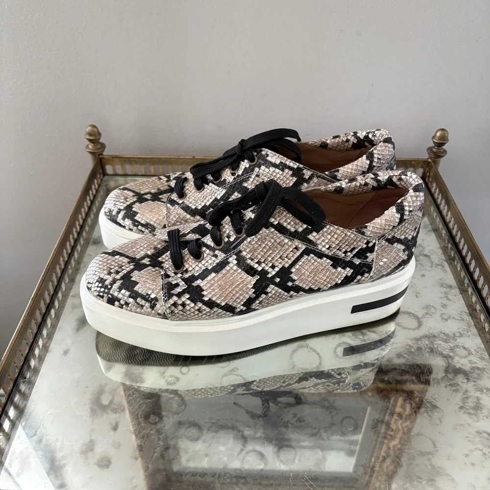 Linea Paolo Shoes Womens Size 9 Snake Print Platform‎ Lace Up Low Top Sneakers
